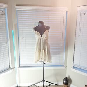 R. Vivimos Size 4 Babydoll Backless Laceup Dress